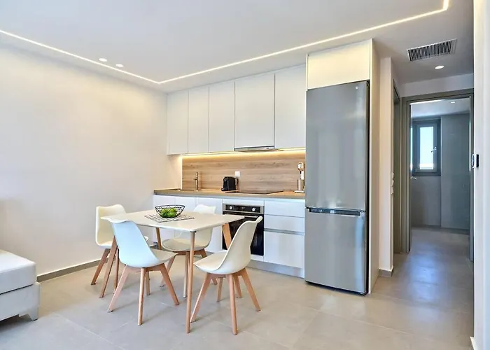 Sapphire - Paros Gem