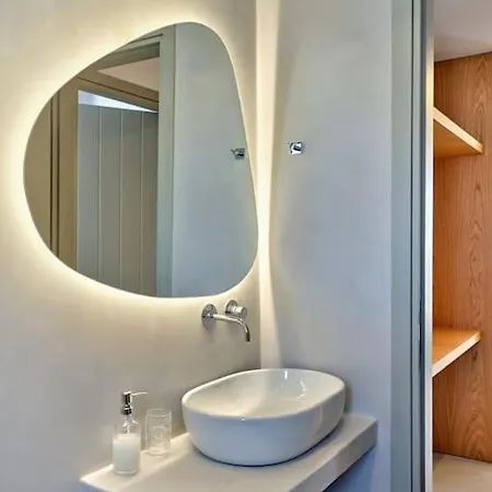 Sapphire - Paros Gem